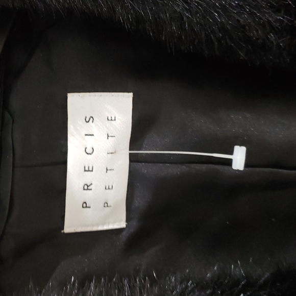 Precis Petite - Picture 3 of 4